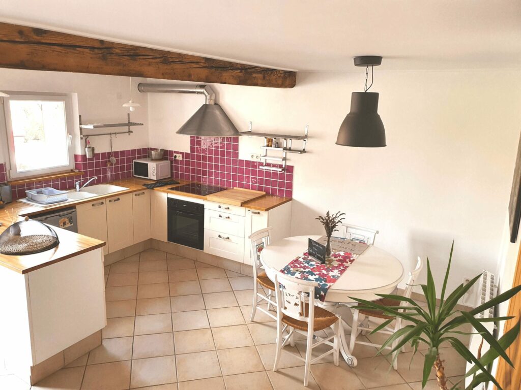 Cuisine équipée ouverte Gîte "Pied à terre"