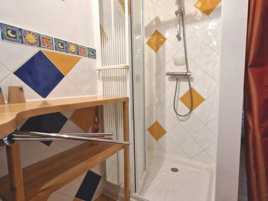 Salle d'eau attenante Gîte "Pied de nez"